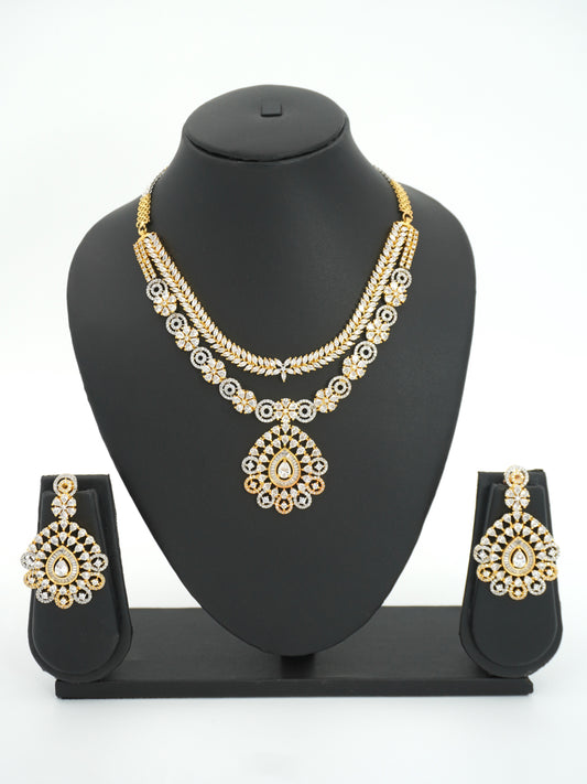 WHITE VIVITA NECKLACE SET